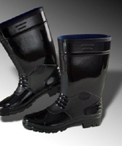 Ủng nhựa màu đen