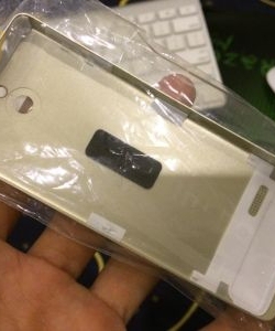 Vỏ nokia 515 chính hãng mới 100% đầy đủ các màu...