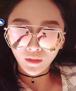 Mẫu kính mát CỰC ĐẸP dành cho các nàng vi vu mùa hè selfie