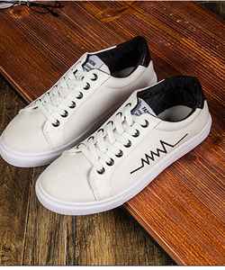 Xả hàng giày thể thao 200k