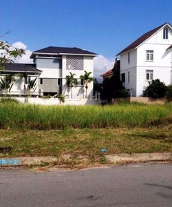 Bán Biệt Thự Vũ Văn Cẩn đường 10,5m Đối Diện Trường Singapore