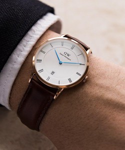 Order Daniel Wellington sales up to 30%