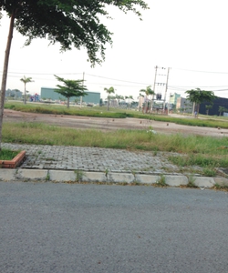 Cần Bán Lô mặt tiền