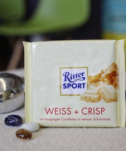 Sôcôla trắng nhân ngũ cốc Weiss Crisp