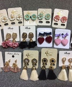 Earrings Khuyên tai Hàng có sẵn