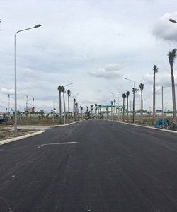 Bán gấp lô đất ngay khu công nghiệp mỹ phước 2,mặt tiền ngô quyền chỉ 340tr/nền