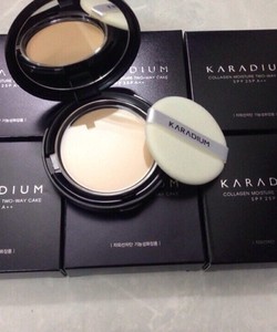 Phấn Phủ Siêu Mịn Karadium Collagen Moisture  Two-Way Cake