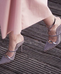 Cao gót Part 1: Ngập tràn giày xinh, cực ôm chân, tôn dáng cho các nàng diện hè