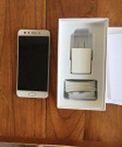 Oppo f3 chính hãng mới bh 12 tháng , full box god