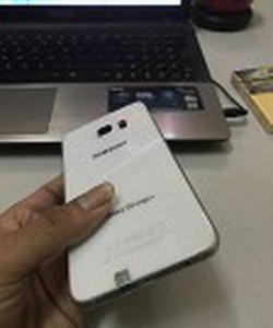 Samsung Galaxy S6 Edge Plus 32 GB trắng