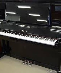 Đàn Piano Yamaha UX