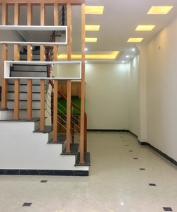 Nhà phố Trung Kính xây mới 5 tầng, 6PN 7WC 1bếp 1p thờ 3.9 tỷ