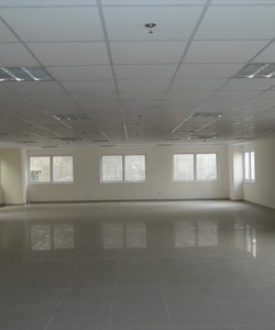 Cho thuê 400m2 văn phòng phố Láng Hạ, Giá thuê 150 ngàn/m2