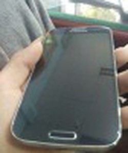 Cần bán Samsung S4 xanh shaphia