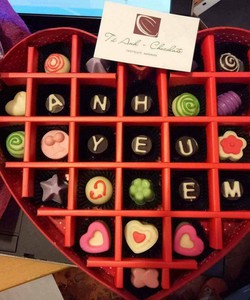 Qùa tặng socola valentine cho bạn gái Tú Anh Chocolate