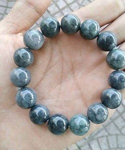 Vòng chuỗi linh hương