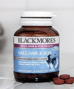 Viên uống đẹp da, móng và tóc Blackmores Nails Hair Skin Úc 60 viên