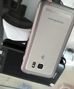 Samsung Galaxy S7 Active Likenew Black camo Gold