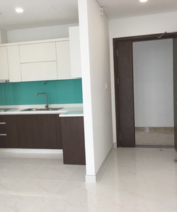 Cần cho thuê chung cư Hưng Phát Silver Star căn góc 2PN view hồ bơi và Nguyễn Hữu Thọ