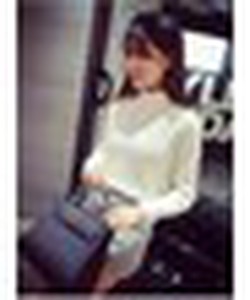 Áo len cổ lọ xinh xắn