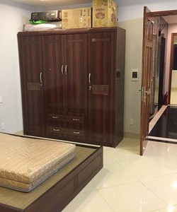 Cho thuê căn hộ chung cư ở Nguyễn Khánh Toàn, Cầu Giấy. Diện tích 44m2, giá 5.2 triệu/ tháng.