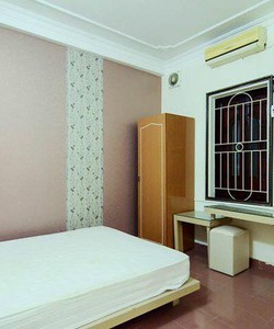 Cho thuê căn hộ chung cư ở ngõ 26 Hồ Tùng Mậu, Mai Dịch, Quận Cầu Giấy. diện tích 50m2, 2 phòng ngủ, giá 5 triệu/ tháng.