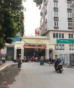 Bán nhà 5 tầng , S : 33m2 , hướng Đông Nam, trong ngõ 105 Xuân La Q. Tây Hồ, 4.4 Tỷ