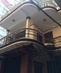 Cho thuê nhà riêng 70m2 x 3 tầng ngõ Nguyễn Phúc Lai Hoàng Cầu