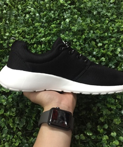 Khuyến mãi giày thể thao NIKE ROSHE nữ