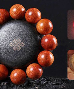 Vòng tay gỗ huyết long 12 li