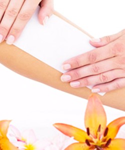 Waxing nách sach 100% lông chỉ sau 5 phút