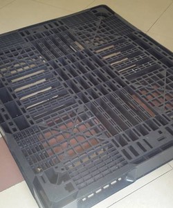 Pallet nhựa cũ kích thước 1000x1000x120mm giá rẻ