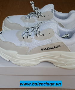 Giày Balenciaga Triple S trắng siêu rẻ cho cả nam và nữ