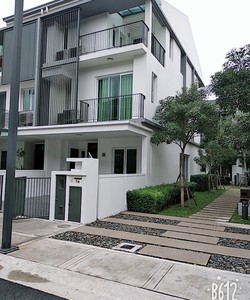 Bán biệt thự 240m2 tiểu khu Evelyne, KĐT Parkcity, Hà Đông, giá chỉ 20,5 tỷ