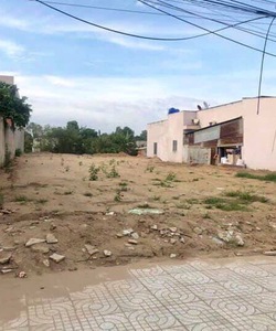 Đất mặt tiền thổ cư 15x20m. Ngay UBND, chợ. Sổ hồng riêng. Giá 1 tỷ