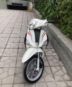 Piaggio Liberty việt nam 2012 trắng biển đẹp