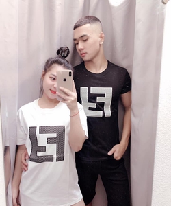 Áo thun nam đen in chữ F ngược chấm bi ghép lại AT0042