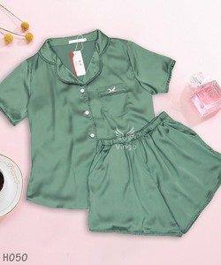 Bộ Pijama Lụa Trơn Bèo Nhún Áo Cộc Quần Cộc