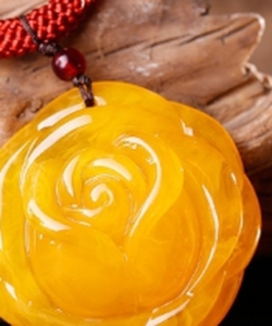 Dây chuyền mặt đá hoa hồng