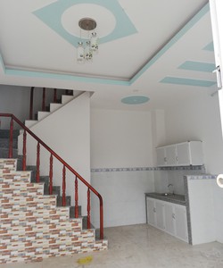 Bán căn nhà nhỏ 4 5,5 sổ riêng , đúc 4 tấm hẻm xe hơi thông 6m giá 1 tỷ 790 bình tân