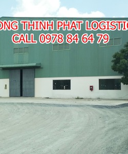 Cho thuê gấp kho xưởng mặt tiền đường Tuyến 2, Ấp 4, Hóc Môn, dien tich 2.500m2, giá tốt Hóc Môn