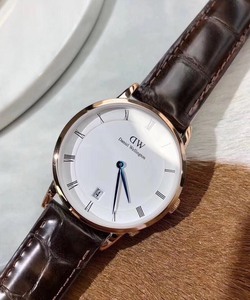 Đồng Hồ Danie Wellington Có Tem Kích Hoạt Bảo Hành Điện Tử