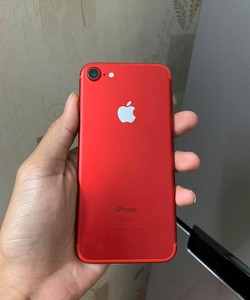 Ip7 128gb Red likenew giá cực rẻ Phụ kiện: sạc cáp, cường lực, ốp lưng BH: 3 tháng