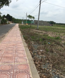 Tôi cần bán gấp lô đất ngay trung tâm thị trấn chơn thành