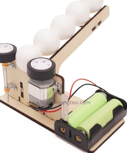 Súng bắn bóng tự động