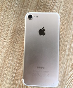 Iphone 7 32g quốc tế vn/a màu gold