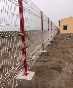 Hàng rào mạ kẽm bẽ tam giác hai đầu, lưới thép hàng rào mạ kẽm, lưới thép hàng rào sơn tĩnh điện