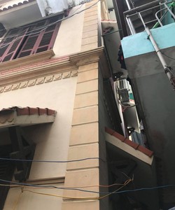Bán nhà ngõ 79 Dương Quảng Hàm dt 50m2, 4 tầng, mt: 3m, giá: 3.75 tỷ