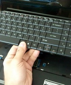 Thay bàn phím Laptop Quận 7