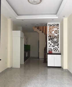 Bán nhà nhỏ xinh phố Việt Hung. Nhà đẹp ở luôn